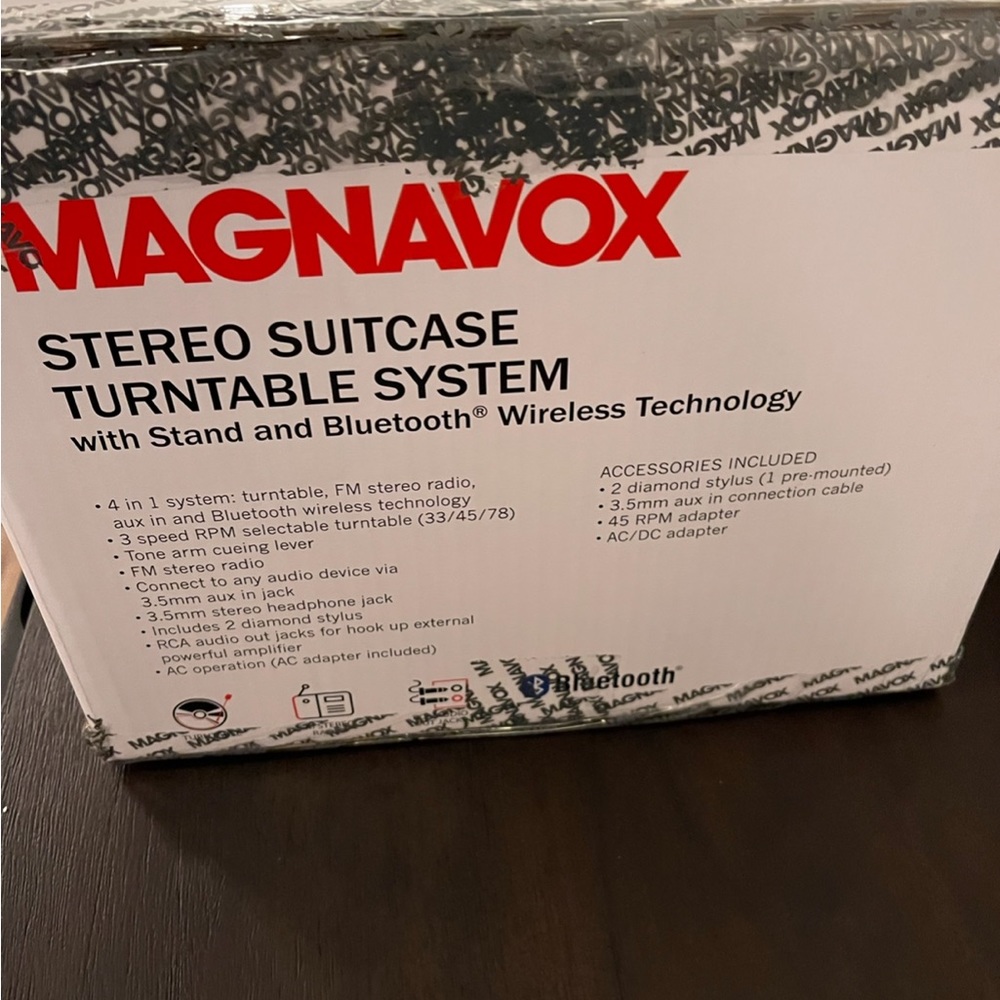 Stereo Suitcase Turntable System - Picture 3 of 3